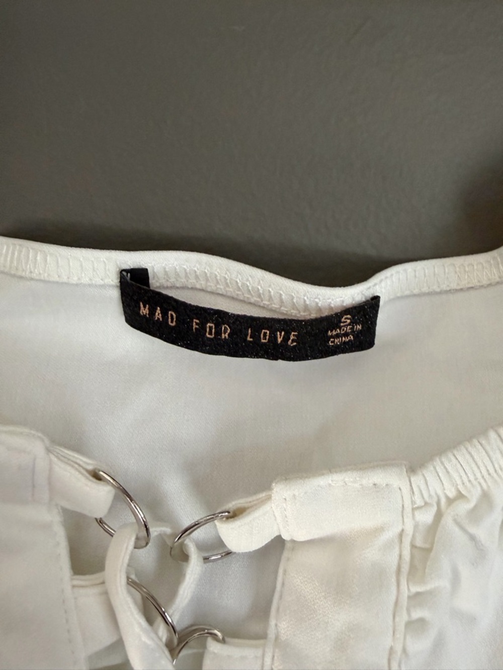 NWT White Lace-Up Puff Sleeve Crop Top - Picture 3 of 5